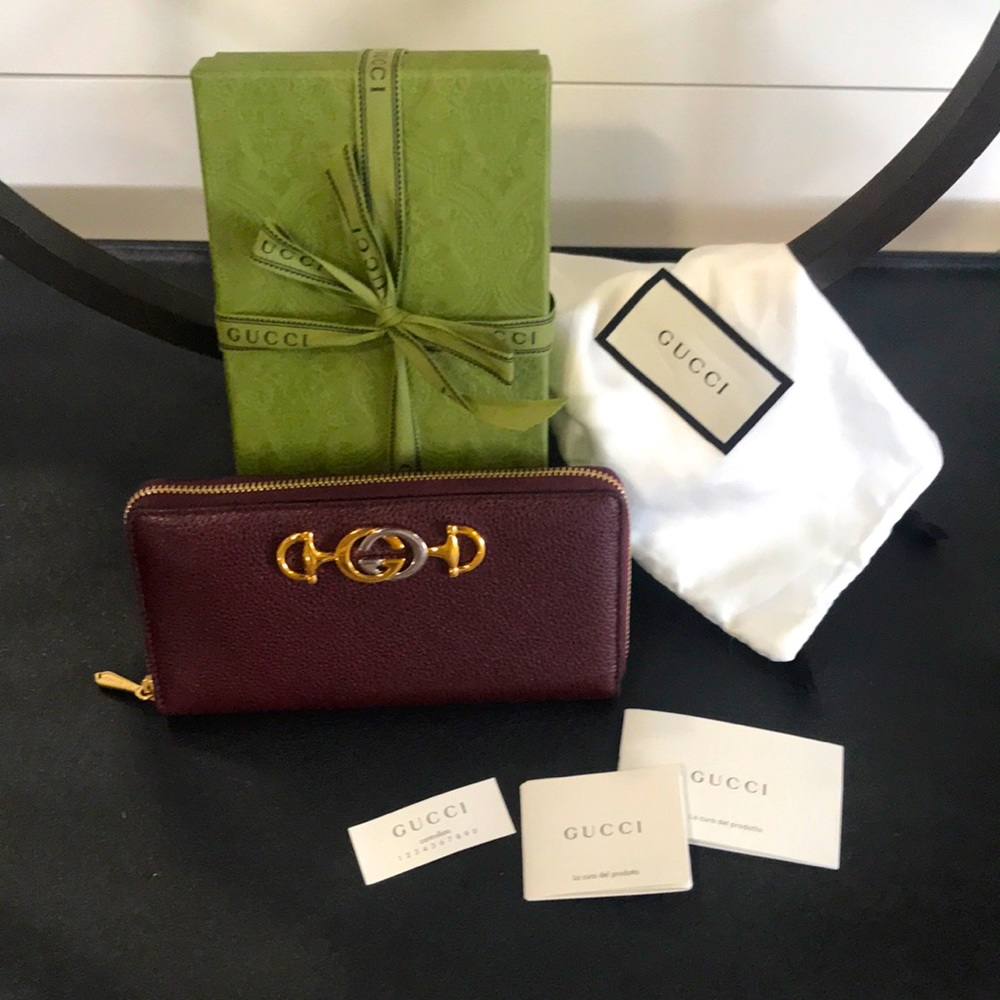 New, never carried Gucci Zumi Wallet